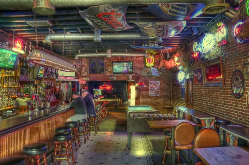 Pounders Sports Pub