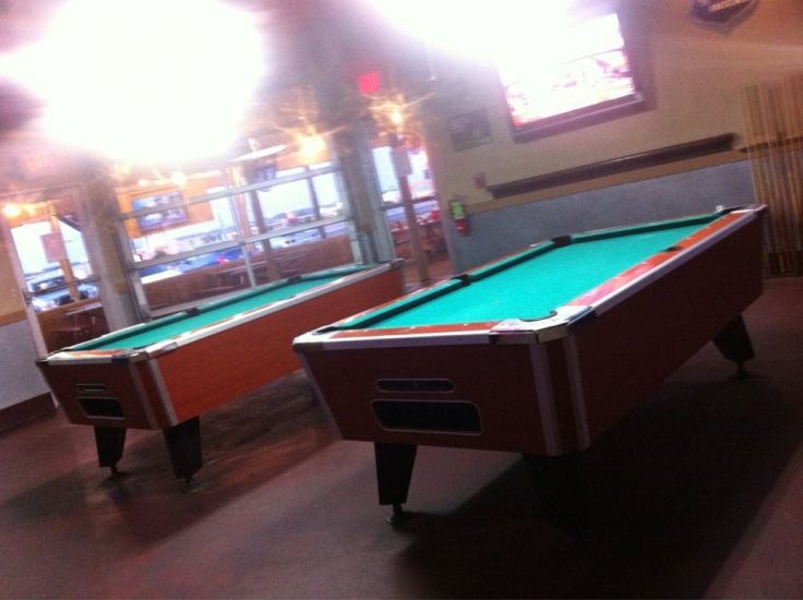 Plucker's Wing Bar